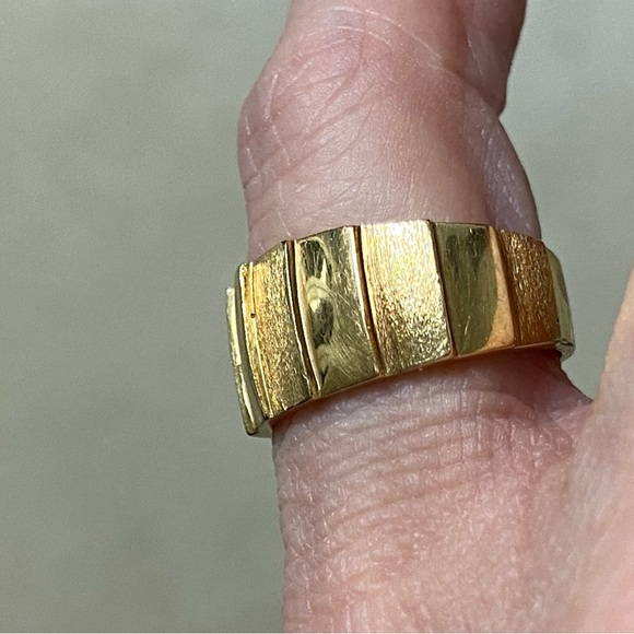 18KT Solid Yellow Gold Modern Textured Wide Heavy Band Ring Sz 5.5 - Picture 17 of 17